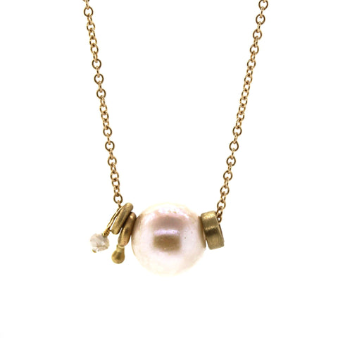 Cream Pearl & Gold Necklace